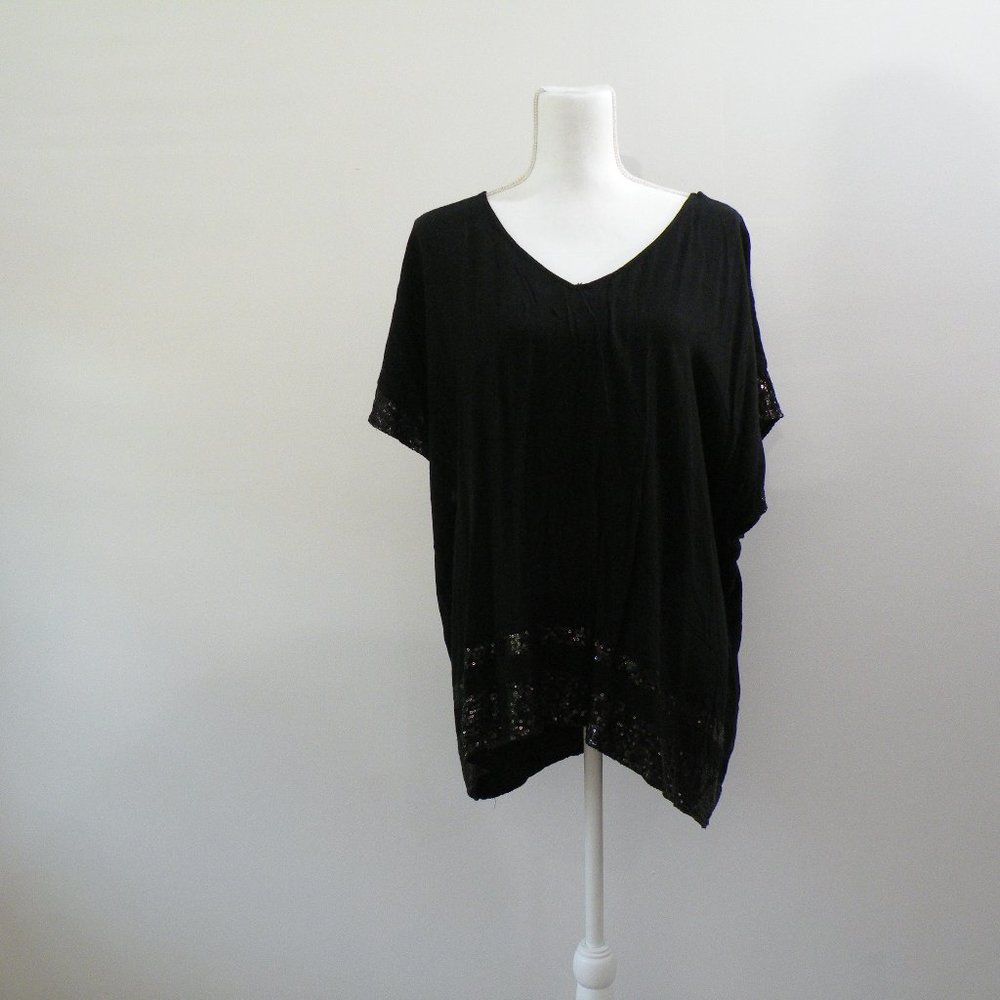 mudpie   SIZE:OS-one size   COLOR: black with sequence bottom   CONDITION: used